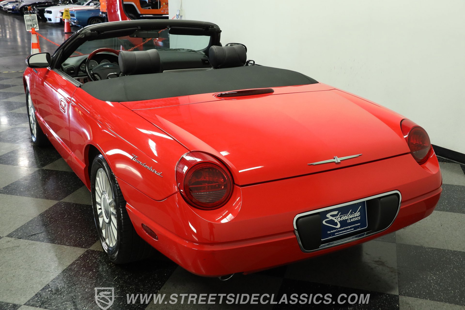 Used 2005 Ford Thunderbird RWD image 8
