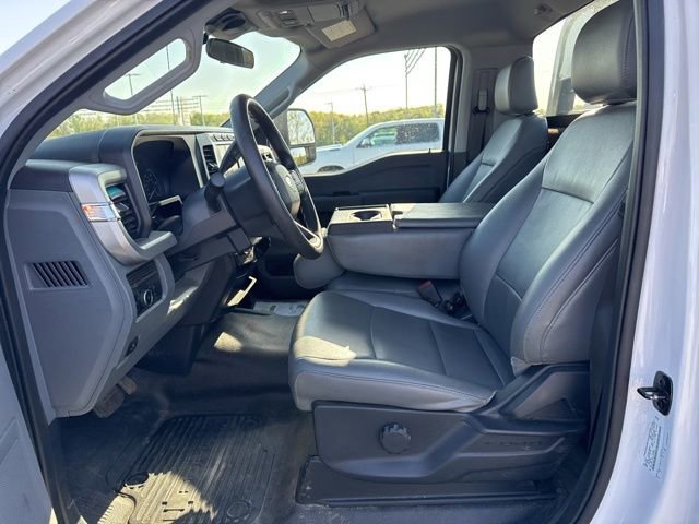 Used 2024 Ford F550 4x4 Regular Cab Super Duty image 9