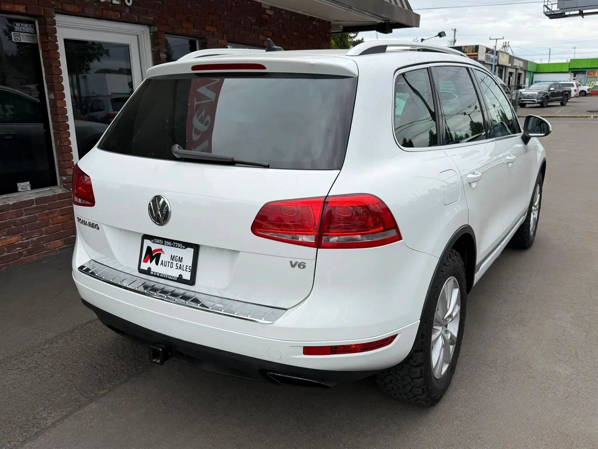 Used 2013 Volkswagen Touareg Sport AWD/4WD image 3