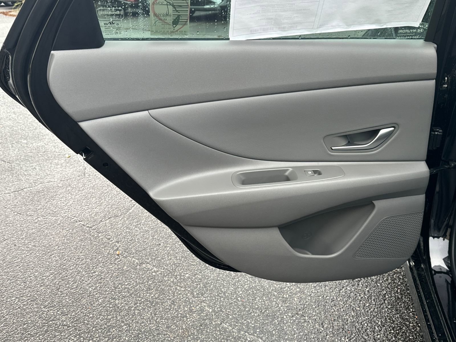 Used 2025 Hyundai Elantra SEL FWD image 21