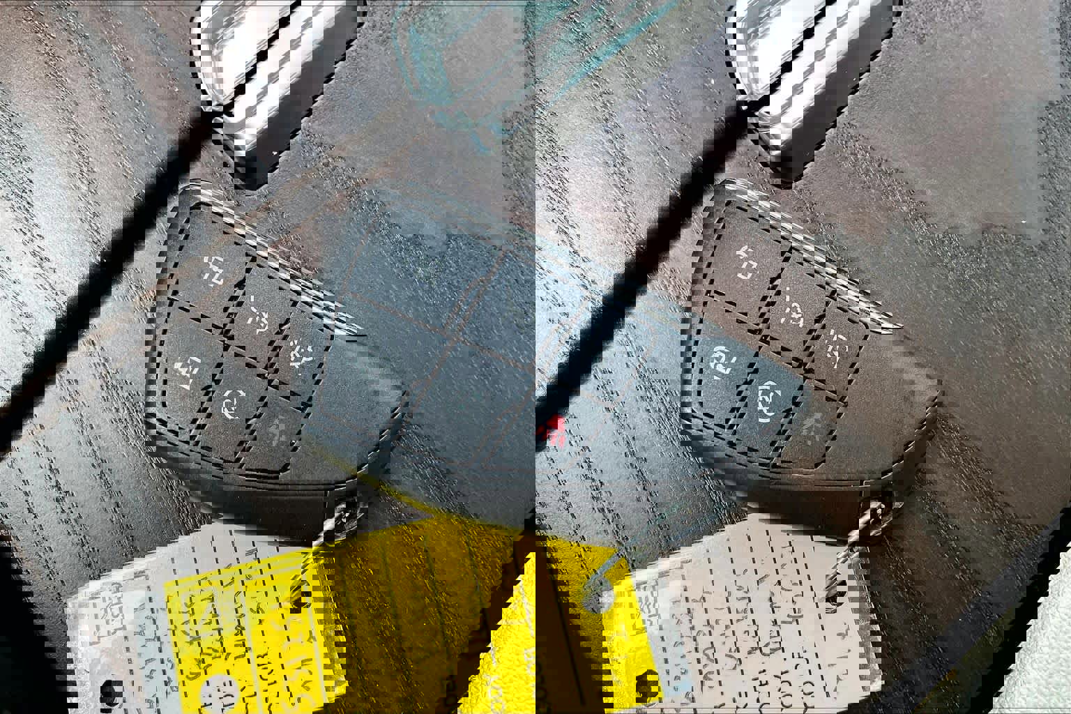 Used 2023 GMC Yukon Denali w/ Advanced Technology Package image 15