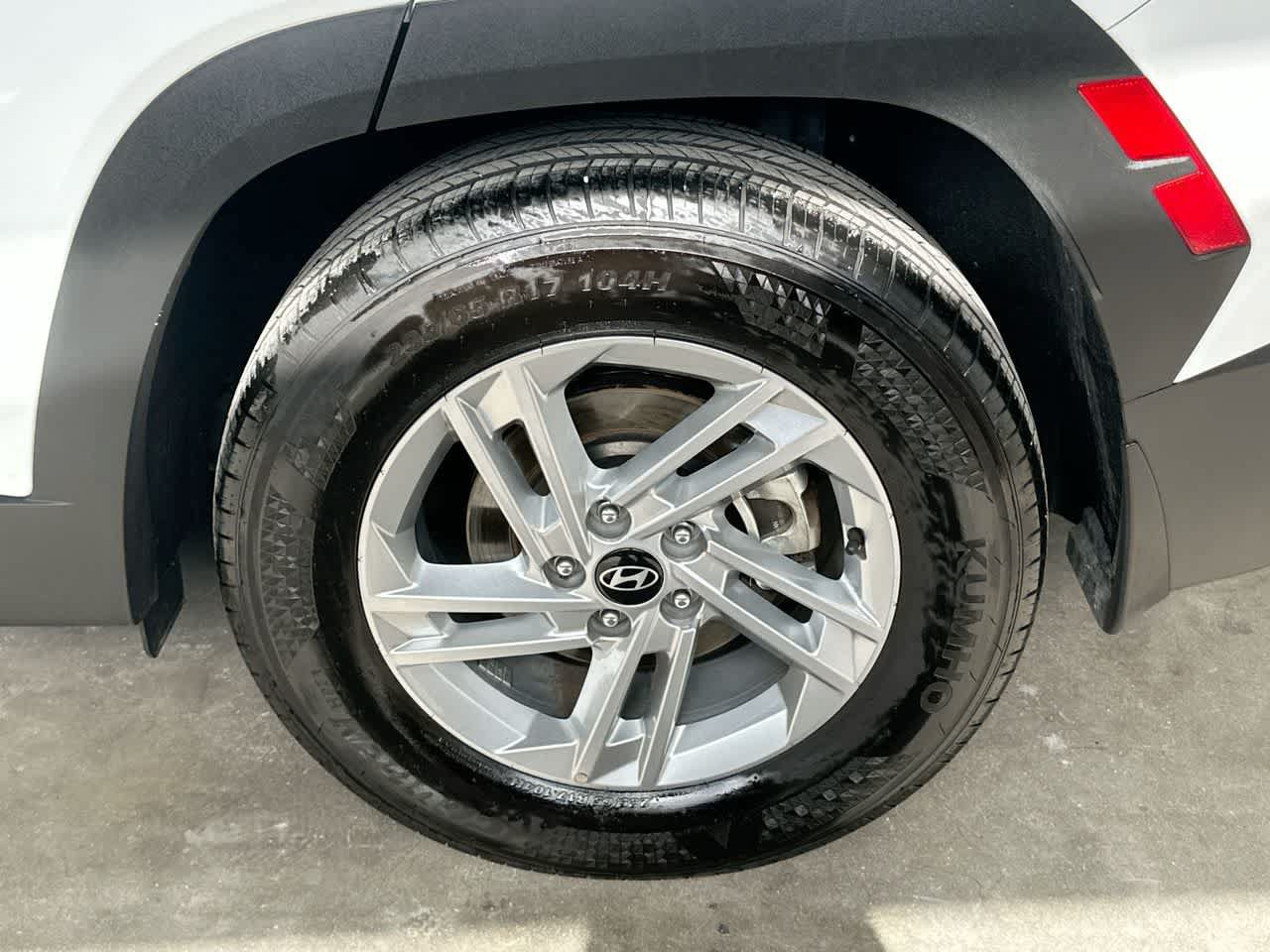 Used 2026 Hyundai Tucson SE FWD image 11