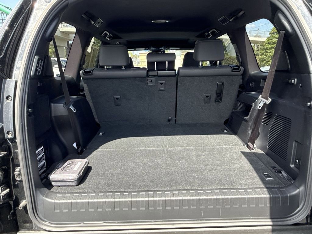 Used 2023 Lexus GX 460 Premium w/ Premium Plus Package image 13