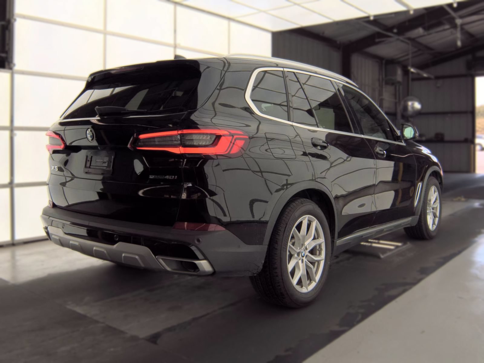 Used 2020 BMW X5 sDrive40i w/ Parking Assistance Package RWD image 4