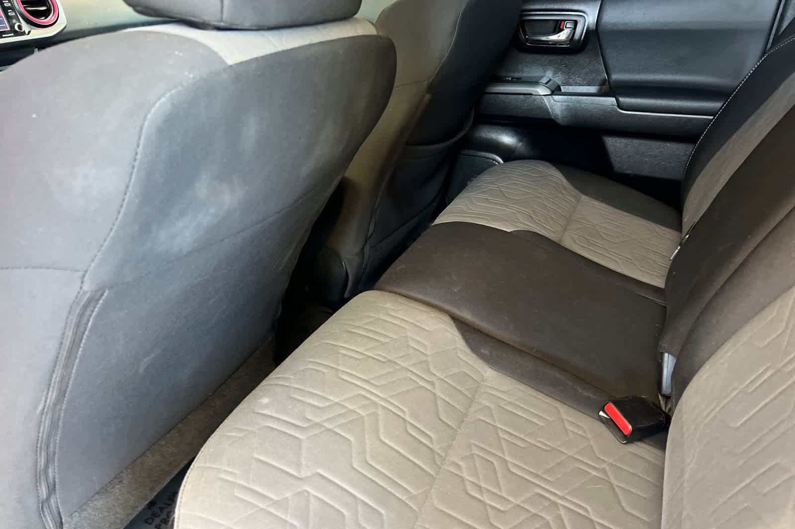 Used 2020 Toyota Tacoma TRD Off-Road w/ Technology Package RWD image 4