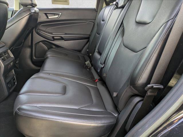 Used 2022 Ford Edge Titanium w/ Equipment Group 301A AWD/4WD image 18