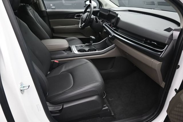 Used 2026 Kia Carnival FWD image 21