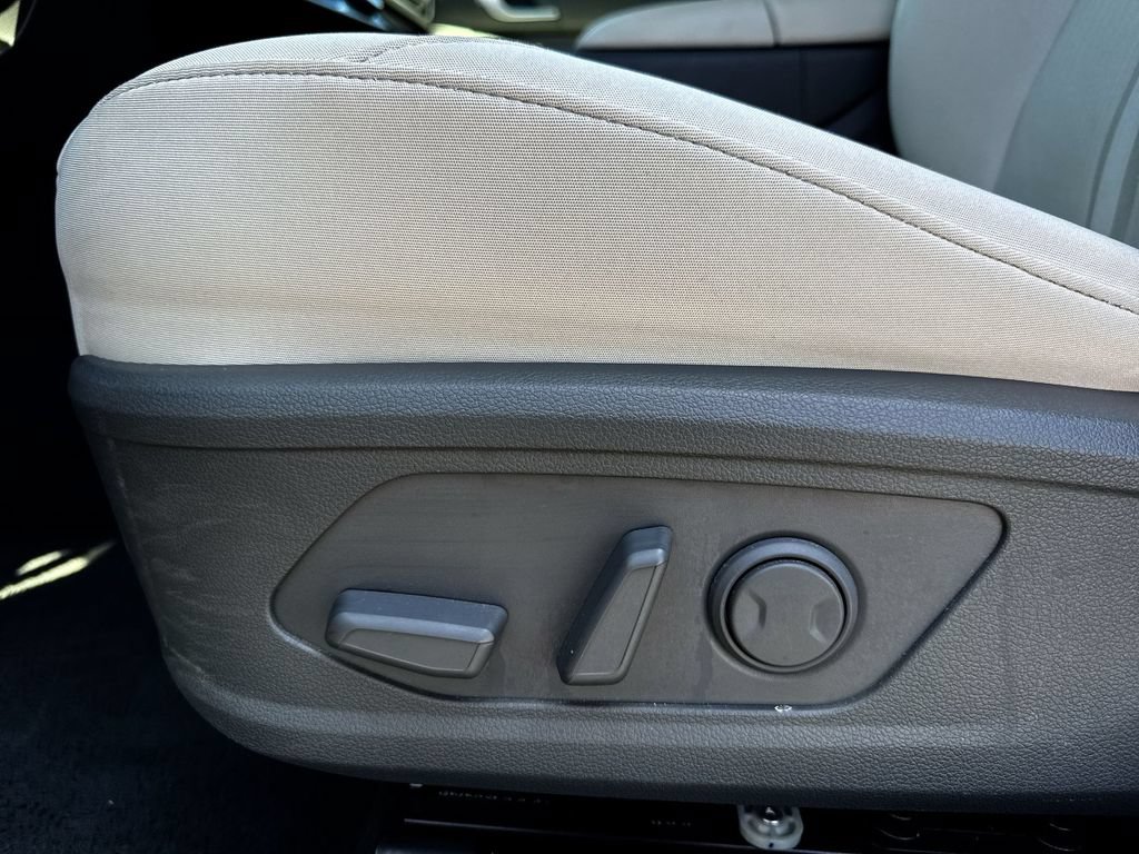 Used 2025 Hyundai Sonata SEL FWD image 12