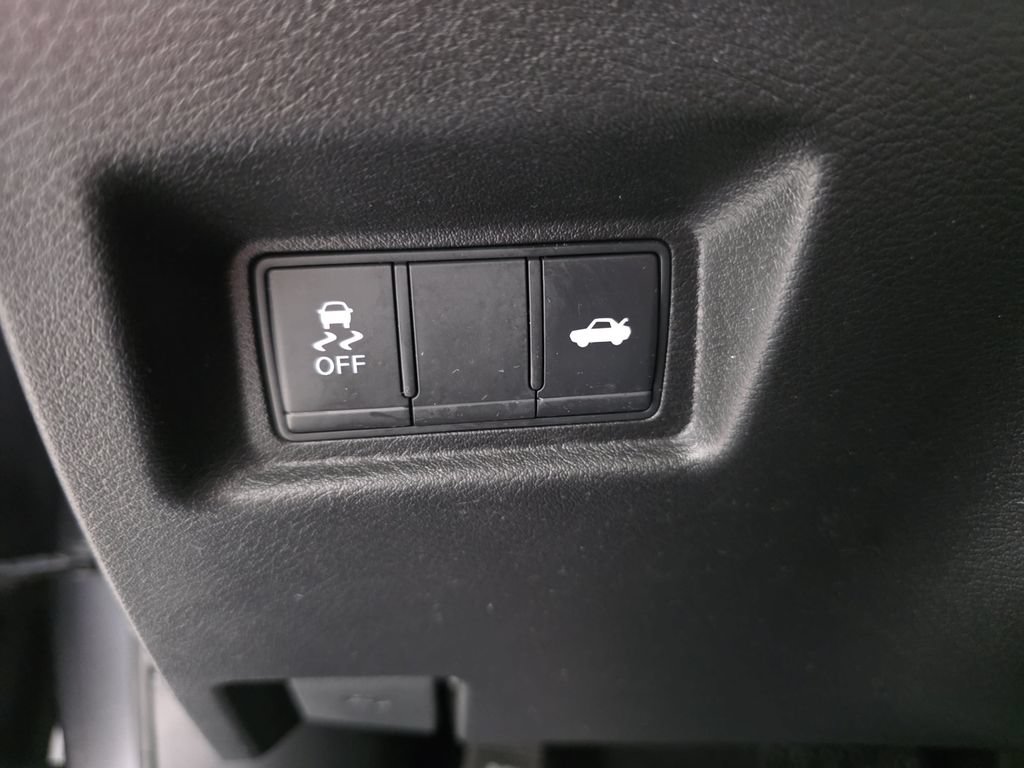 Used 2019 INFINITI Q50 Luxe w/ Essential Package (3.0T Luxe) AWD/4WD image 22