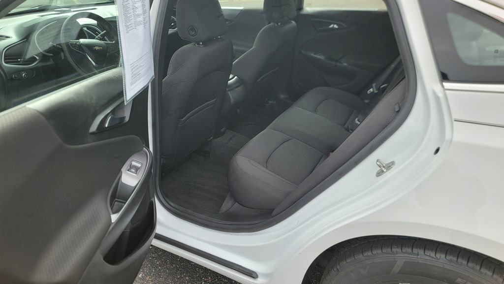 Used 2019 Chevrolet Malibu LS image 25