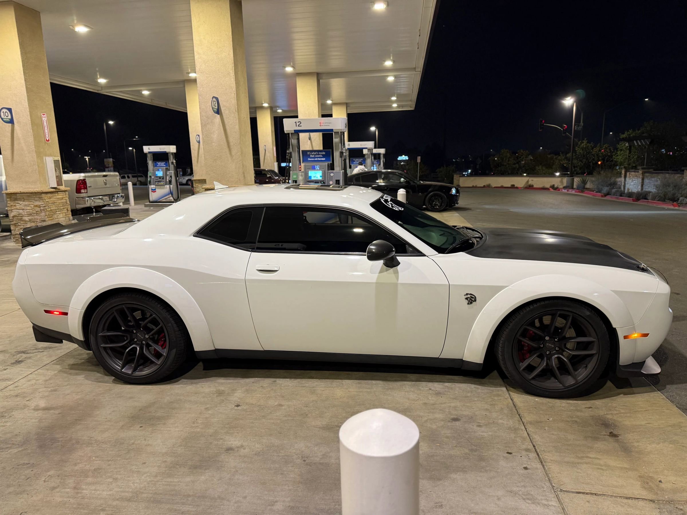 Used 2019 Dodge Challenger SRT Hellcat w/ Widebody Package image 6