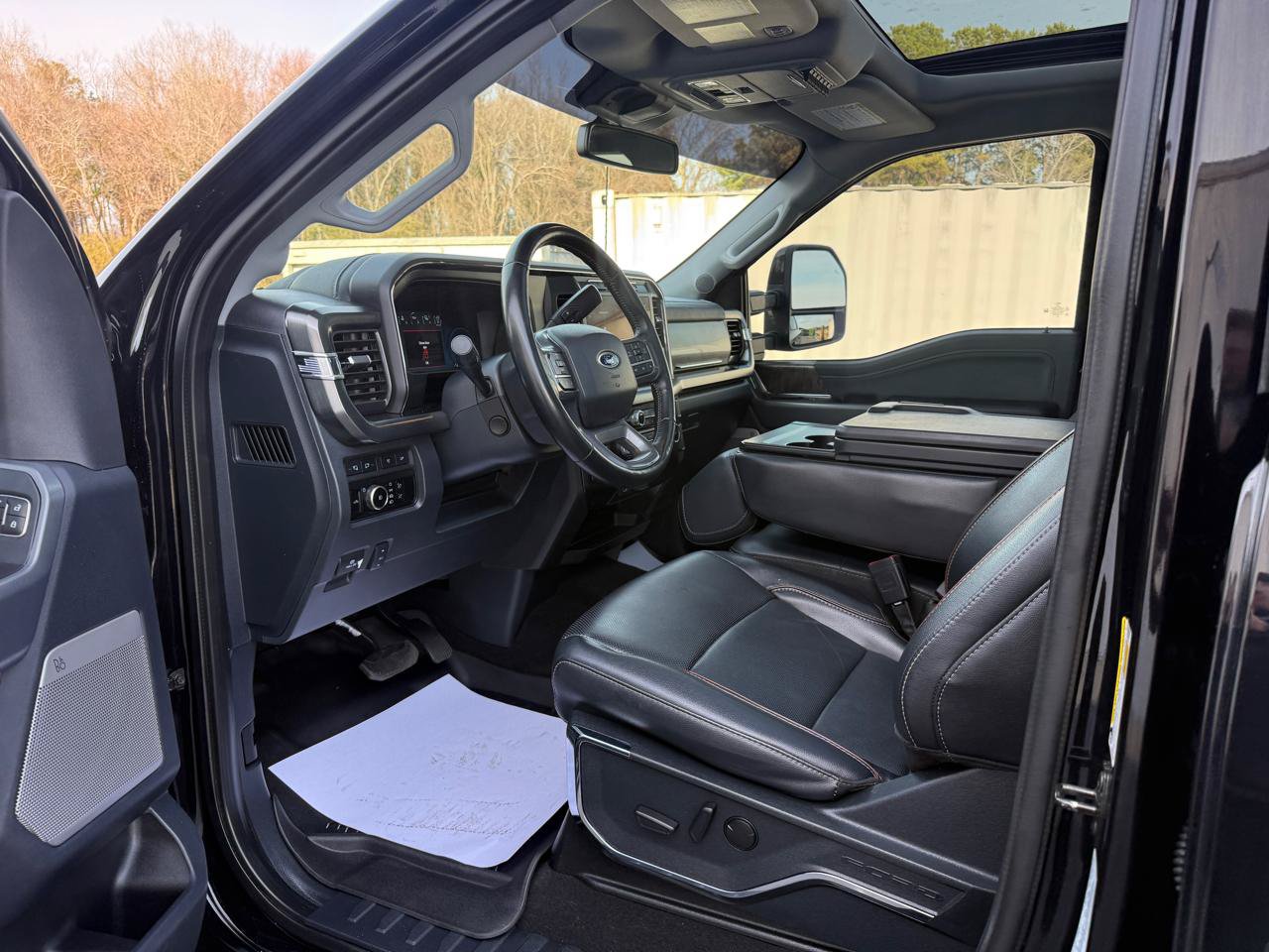 Used 2023 Ford F250 Lariat w/ Tremor Off-Road Package AWD/4WD image 9