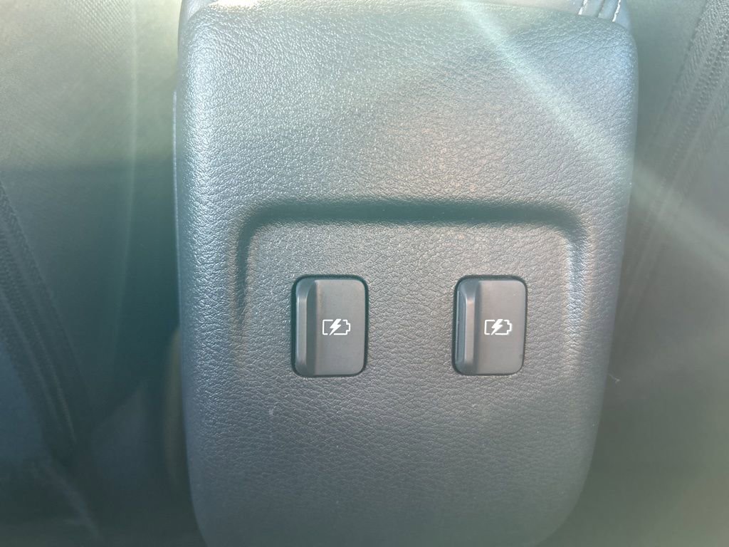 Used 2024 Nissan Kicks SV image 25