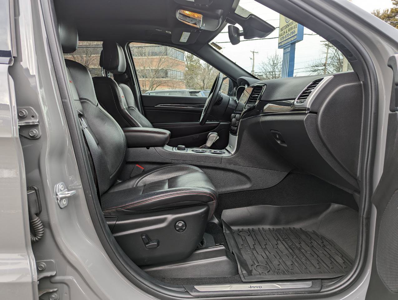 Used 2019 Jeep Grand Cherokee Trailhawk w/ Trailhawk Luxury Group image 26