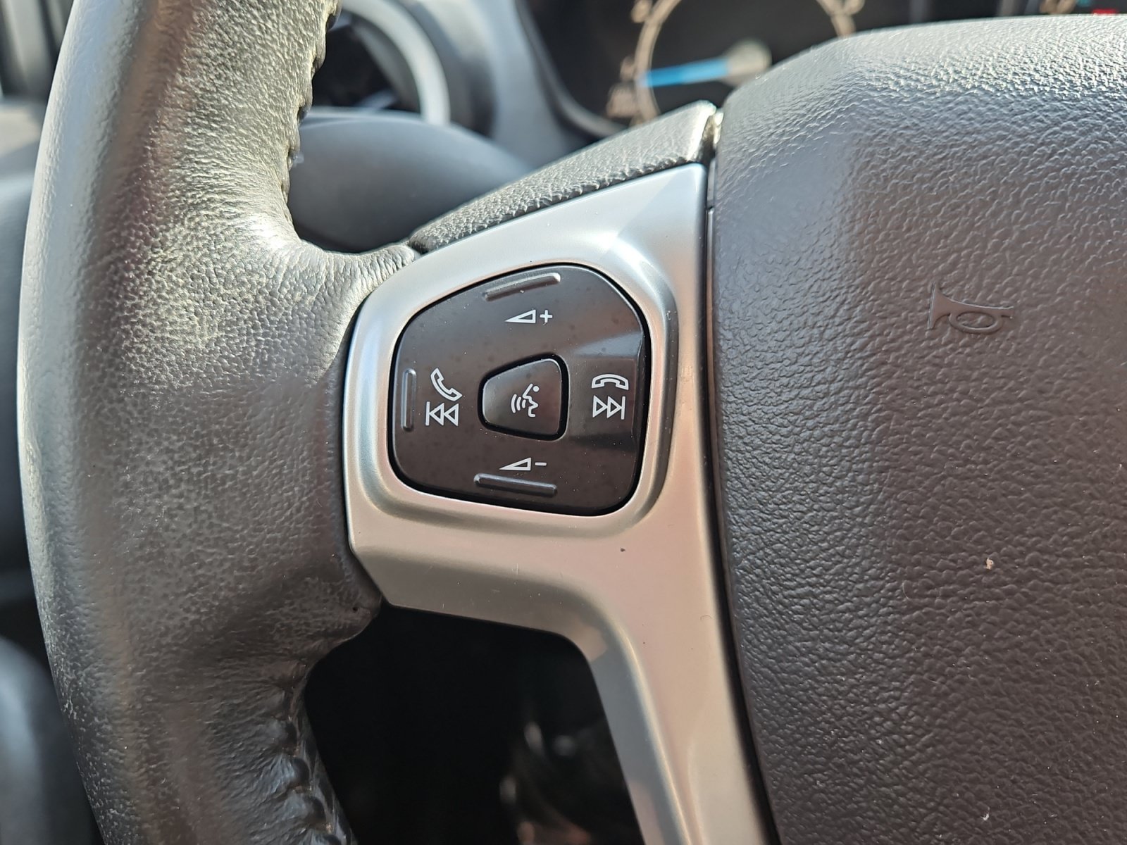 Used 2015 Ford Fiesta SE FWD image 23