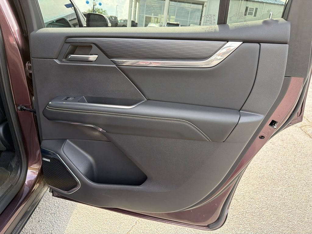 Used 2024 GMC Acadia Elevation w/ Luxury Package FWD image 16