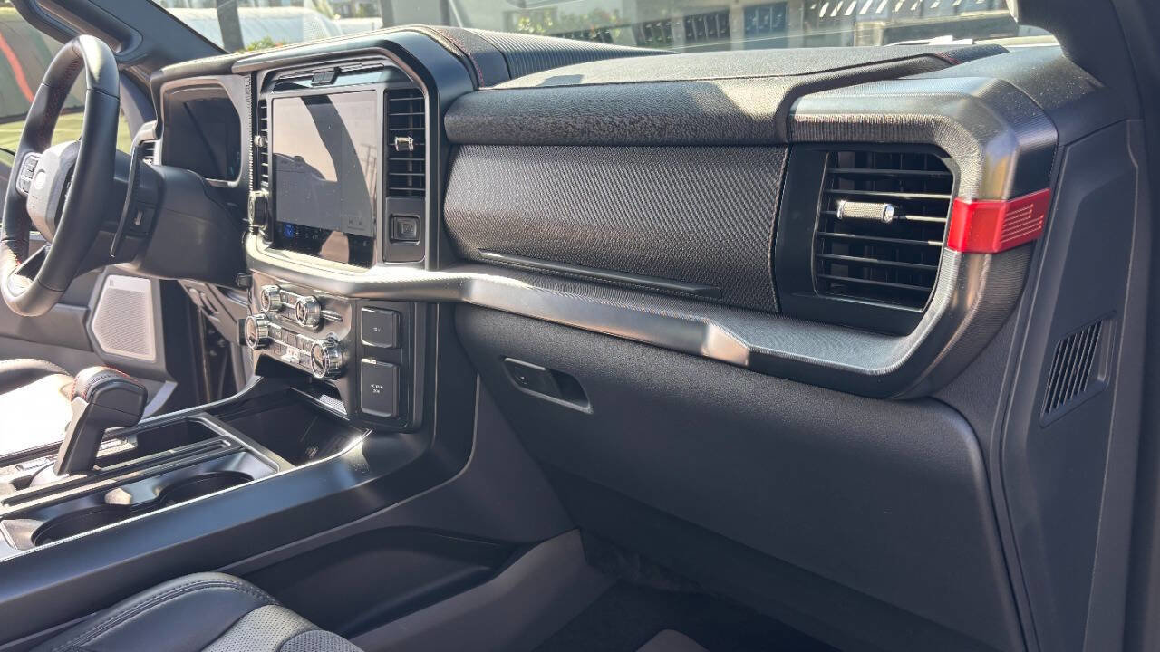 Used 2025 Ford F150 Raptor image 35