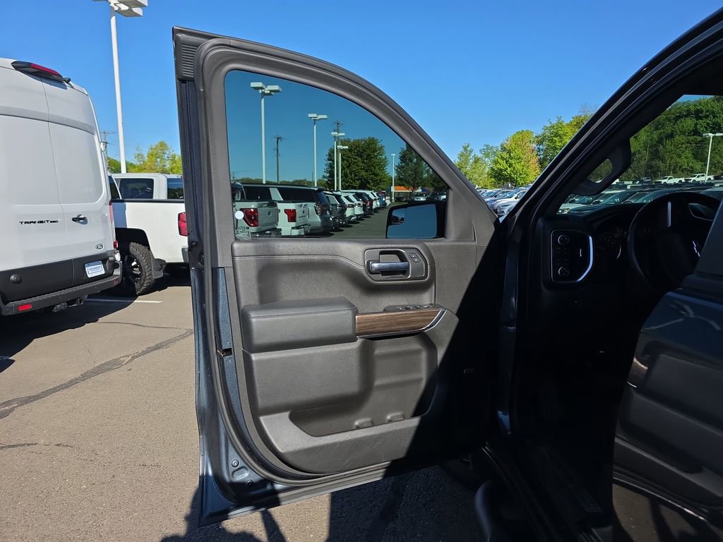 Used 2019 Chevrolet Silverado 1500 LT Trail Boss AWD/4WD image 19