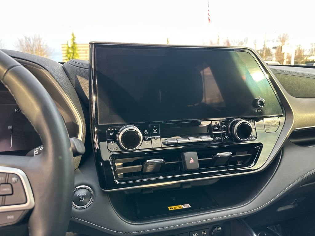 Used 2023 Toyota Highlander Limited image 23