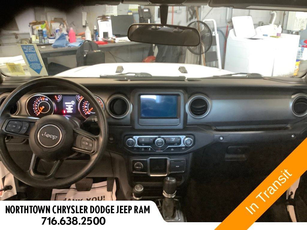 Used 2023 Jeep Gladiator Sport AWD/4WD image 19