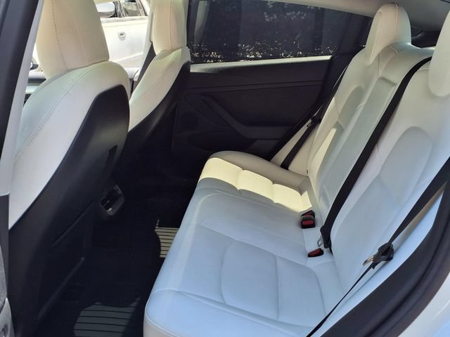 Used 2022 Tesla Model 3 Standard Range RWD image 19