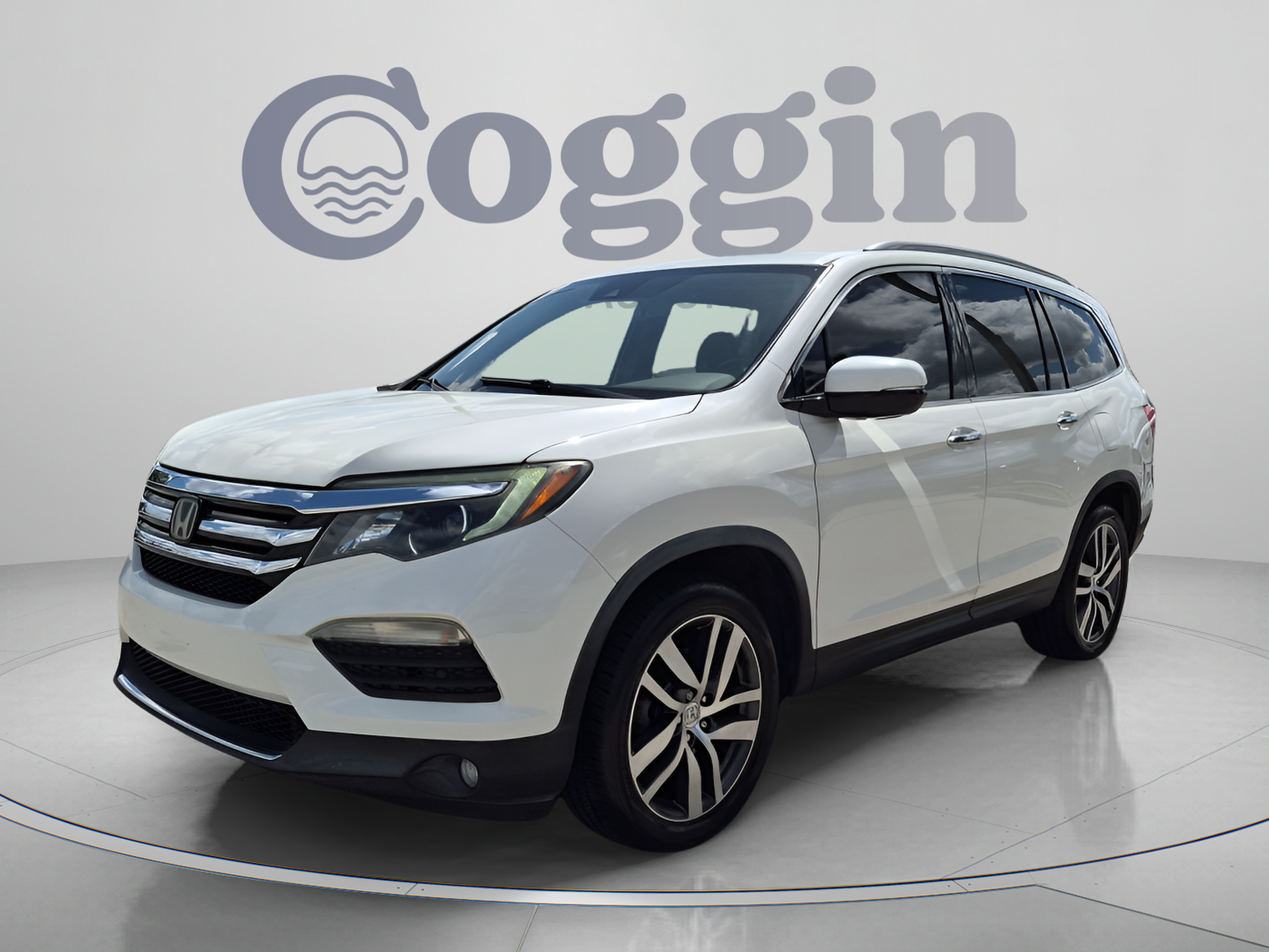 Used 2016 Honda Pilot Touring image 1