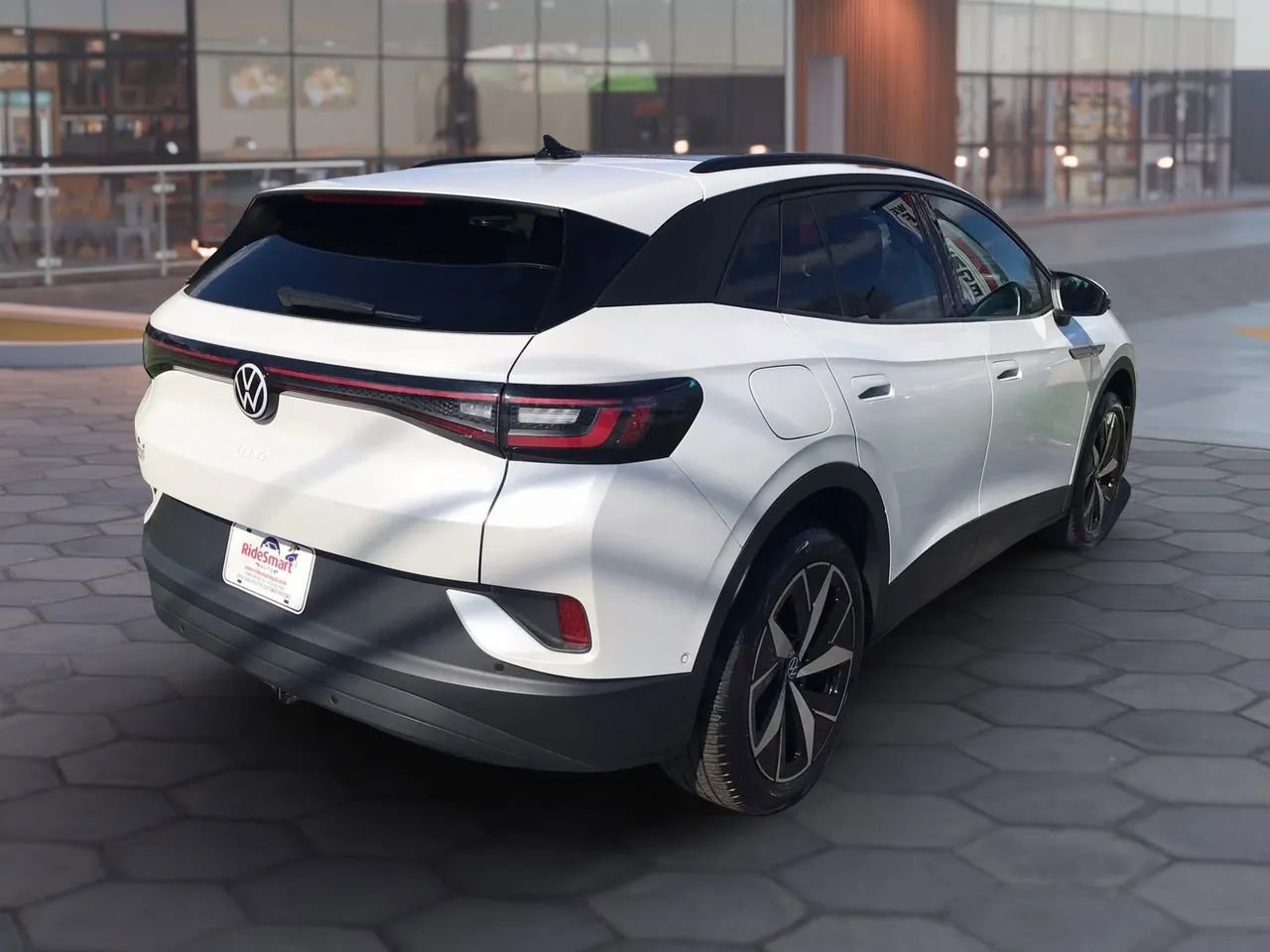 Used 2023 Volkswagen ID.4 Pro S image 5