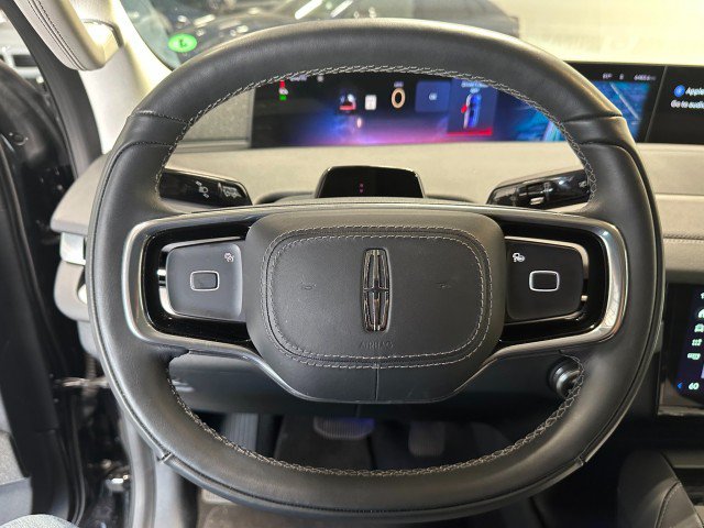 Used 2025 Lincoln Navigator Reserve AWD/4WD image 28
