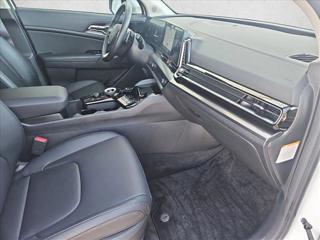 Used 2025 Kia Sportage EX image 22