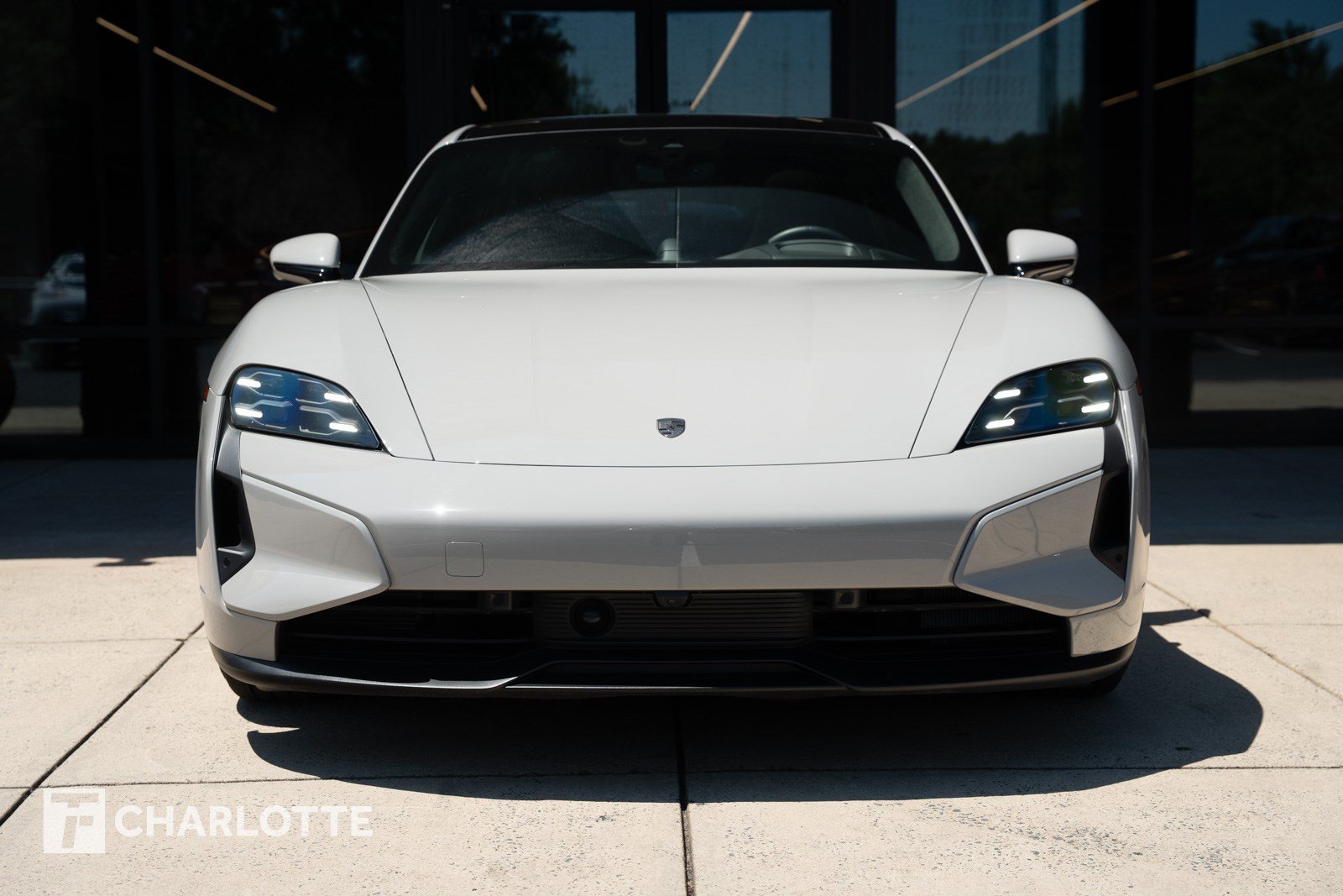 Used 2025 Porsche Taycan Turbo AWD/4WD image 4
