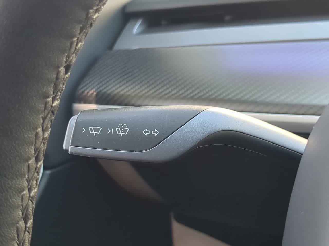 Used 2022 Tesla Model Y Performance AWD/4WD image 27