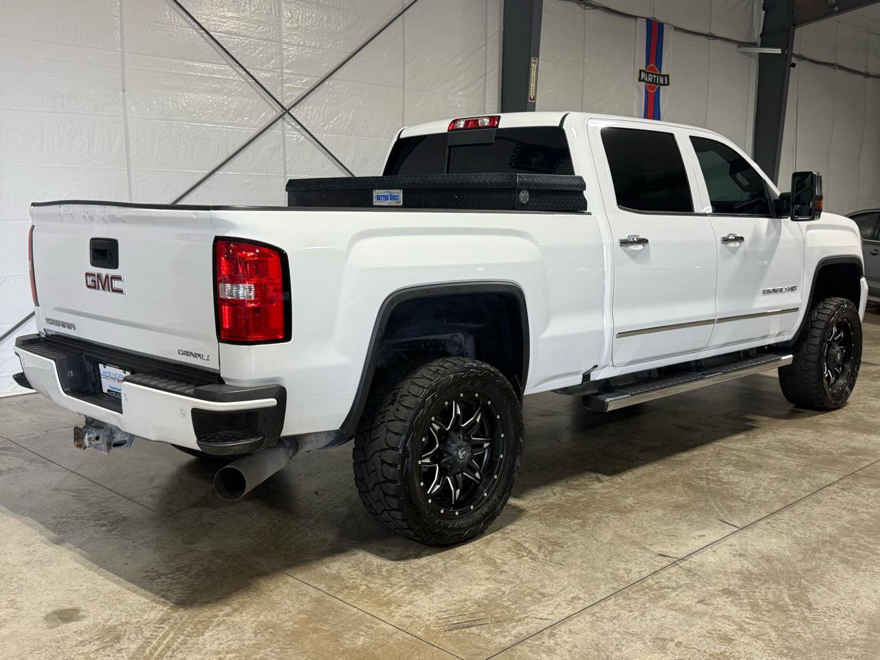 Used 2016 GMC Sierra 2500 Denali w/ Duramax Plus Package AWD/4WD image 8