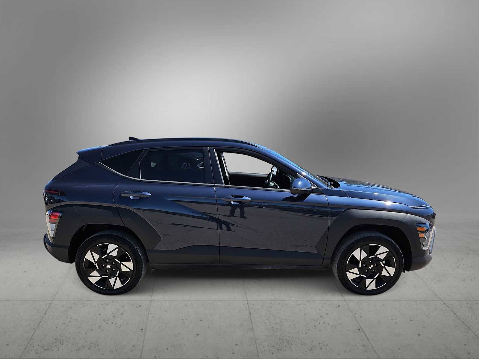 Certified 2025 Hyundai Kona SEL image 9