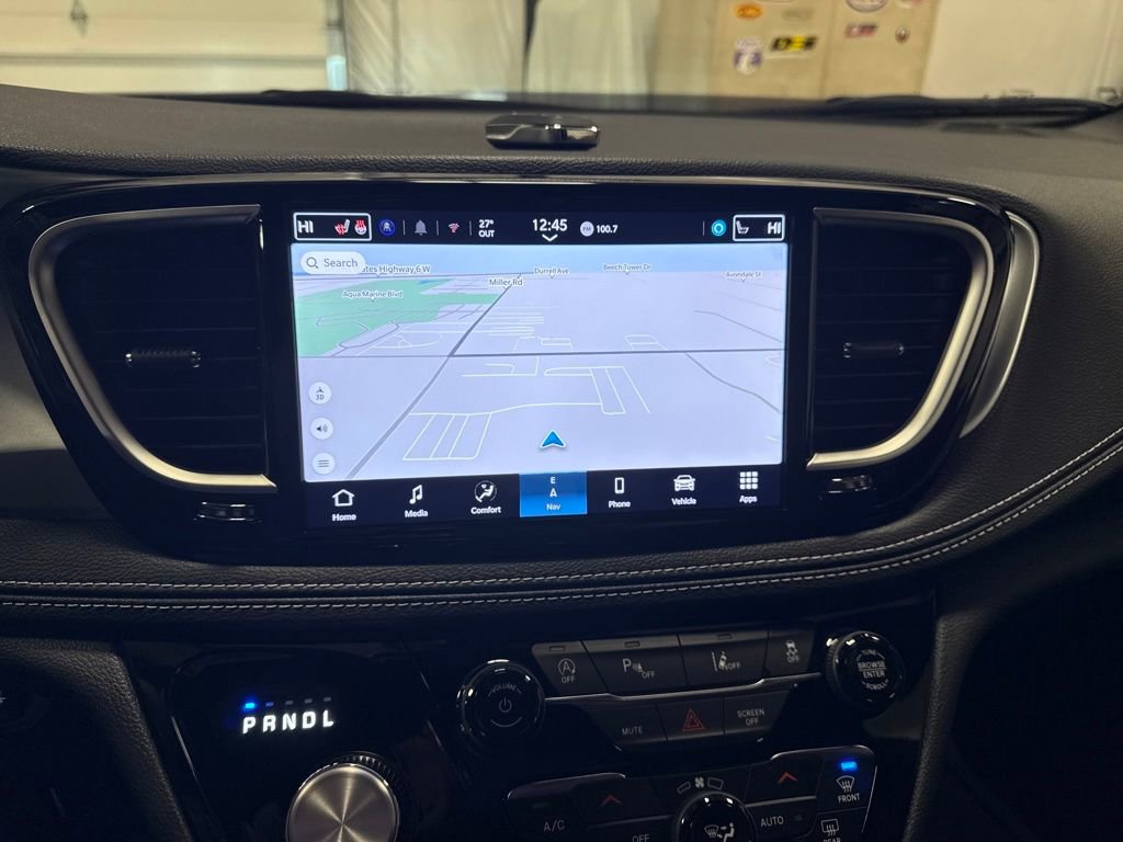 New 2026 Chrysler Pacifica Limited image 19