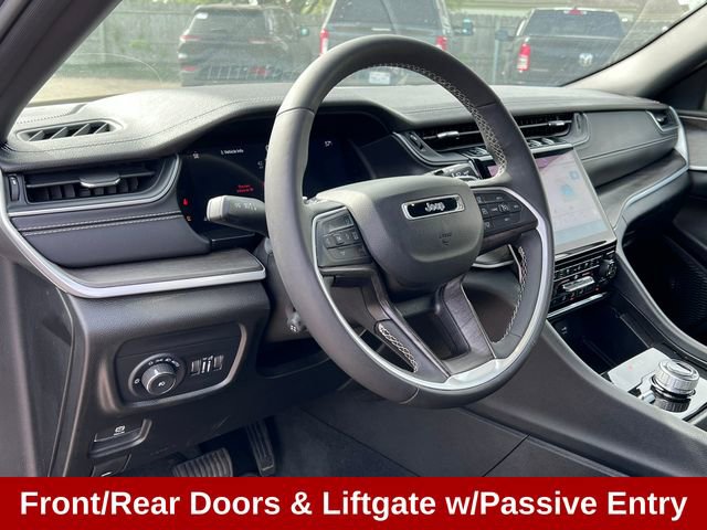 Used 2024 Jeep Grand Cherokee Limited w/ Luxury Tech Group II AWD/4WD image 8