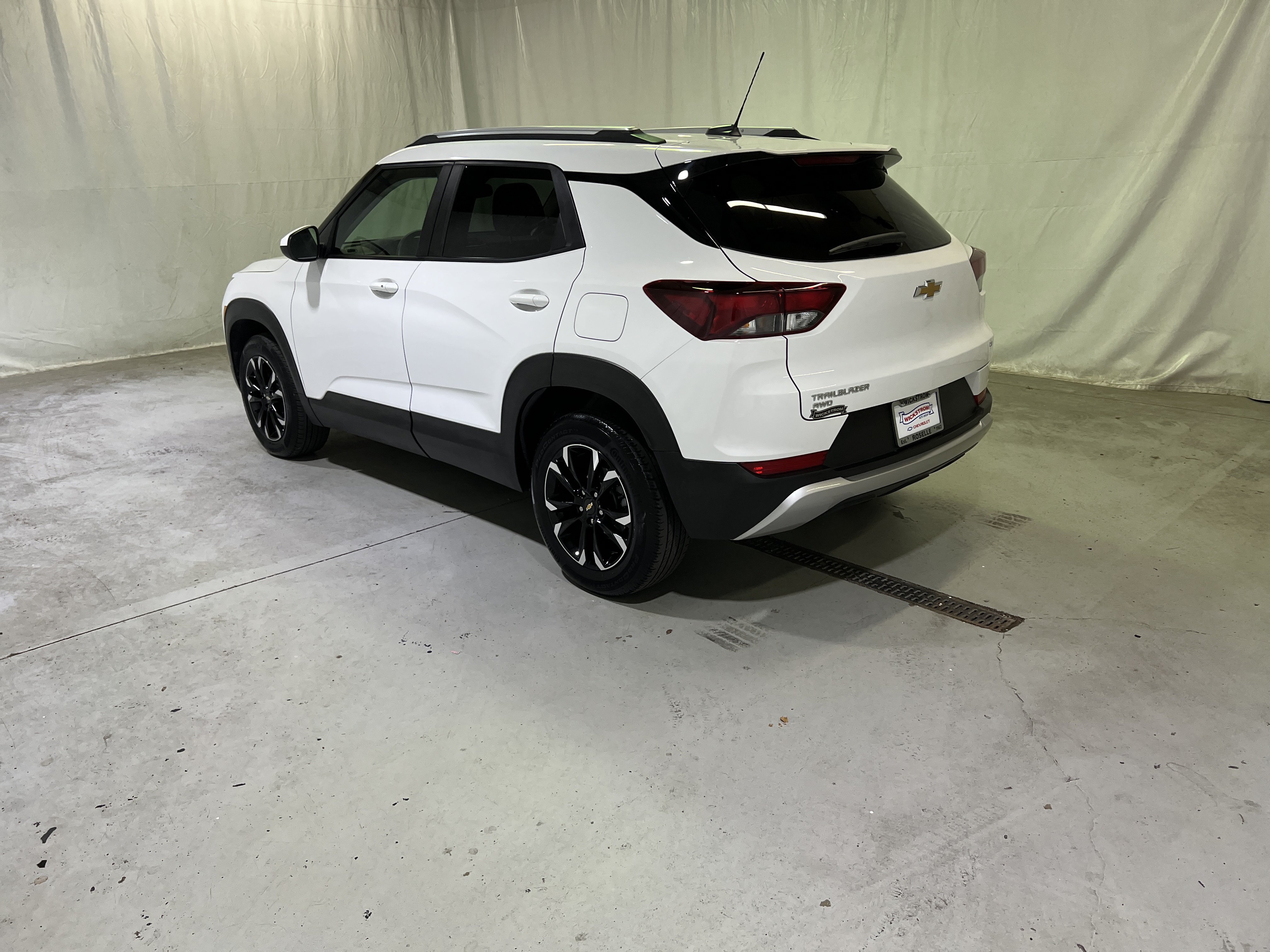 Certified 2023 Chevrolet TrailBlazer LT w/ Convenience Package AWD/4WD image 8