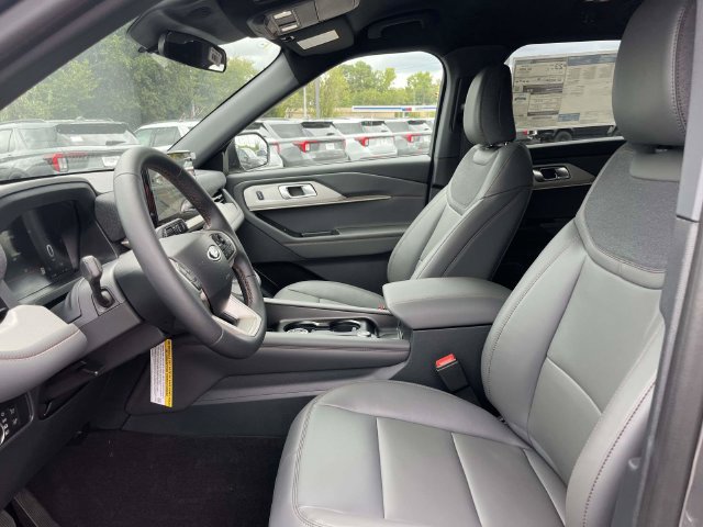 New 2027 Ford Explorer Active w/ Active Comfort Package RWD image 14