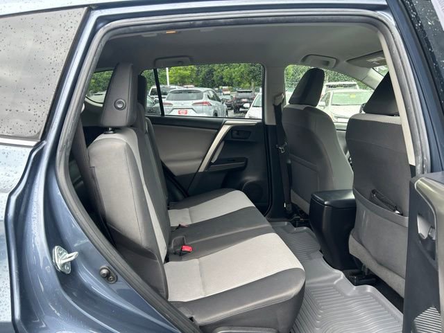 Used 2014 Toyota RAV4 LE AWD/4WD image 19