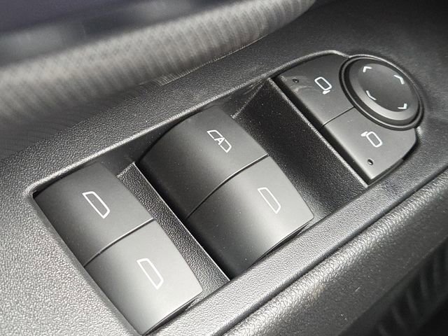 New 2026 Chevrolet Equinox EV LT image 18