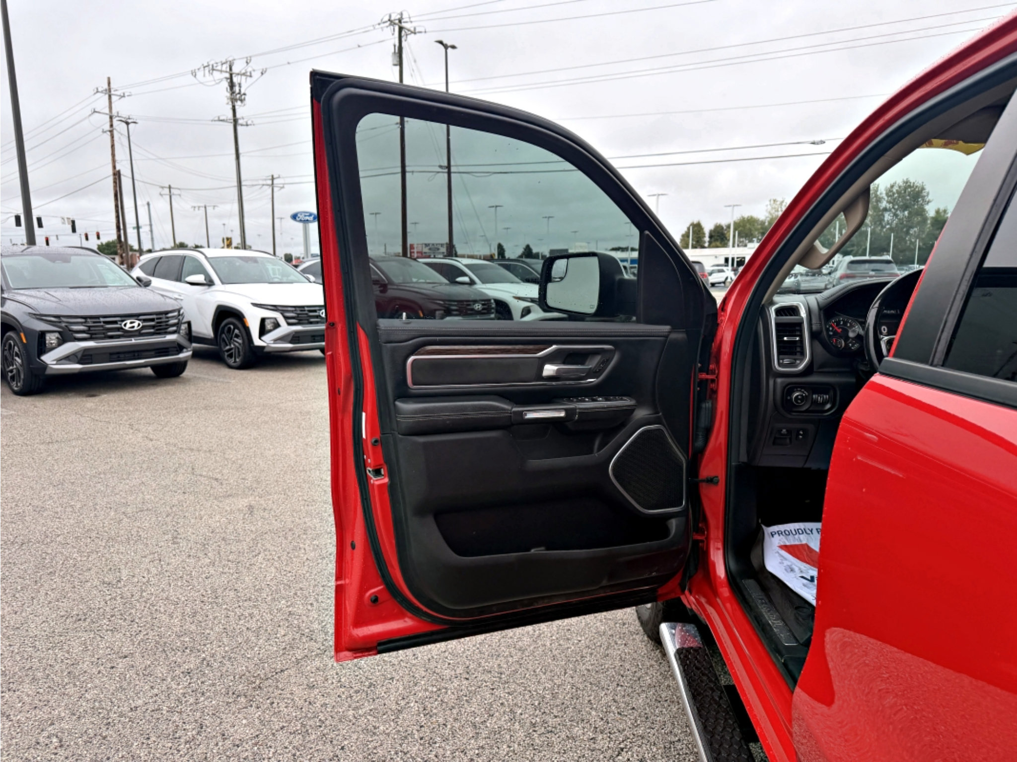 Used 2020 RAM 1500 Laramie AWD/4WD image 17