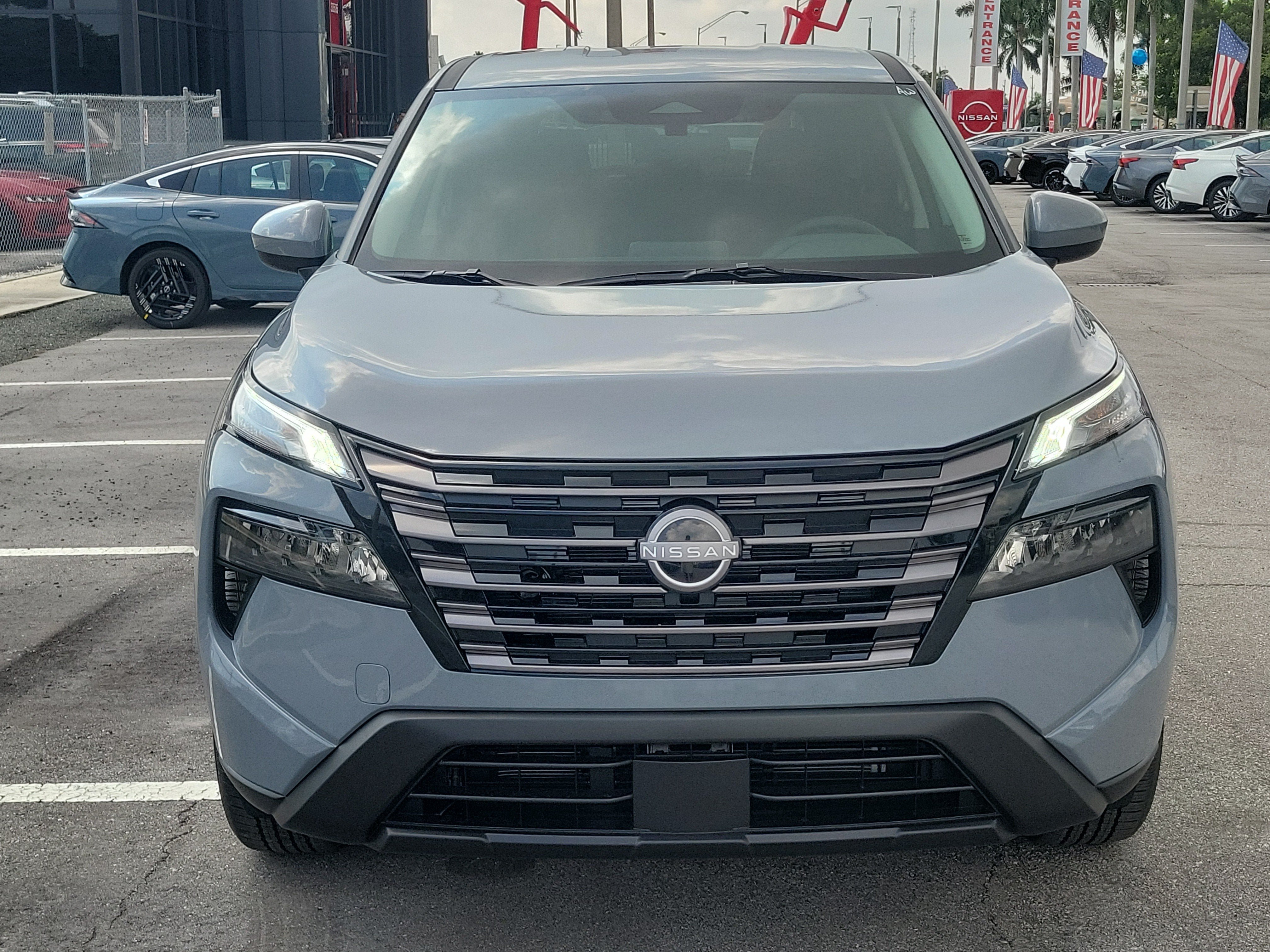 New 2027 Nissan Rogue SV FWD image 2