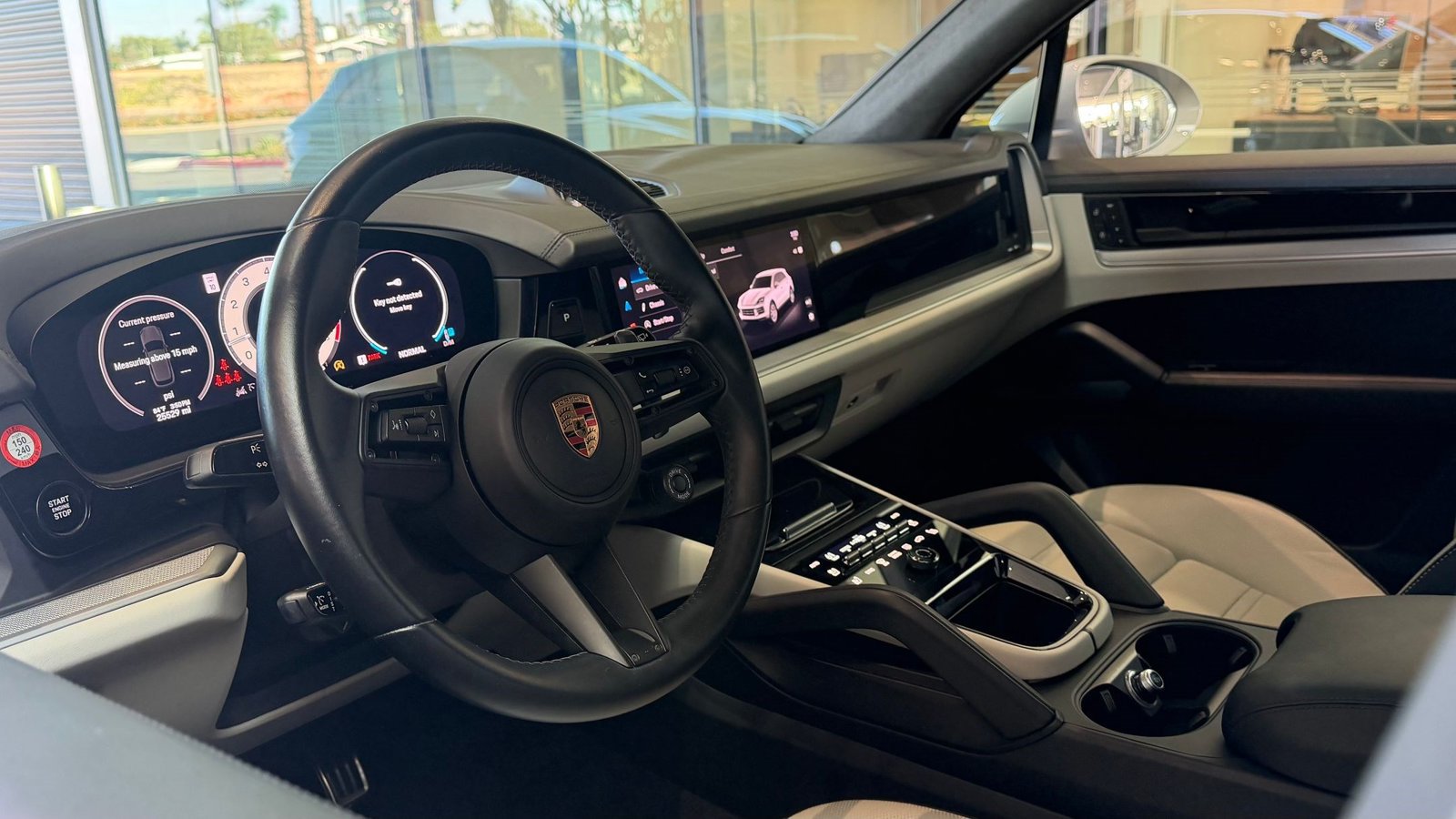 Certified 2024 Porsche Cayenne S AWD/4WD image 4