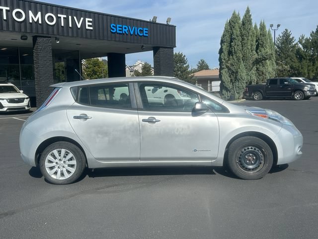 Used 2013 Nissan Leaf S FWD image 2