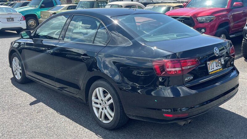 Used 2018 Volkswagen Jetta S FWD image 4