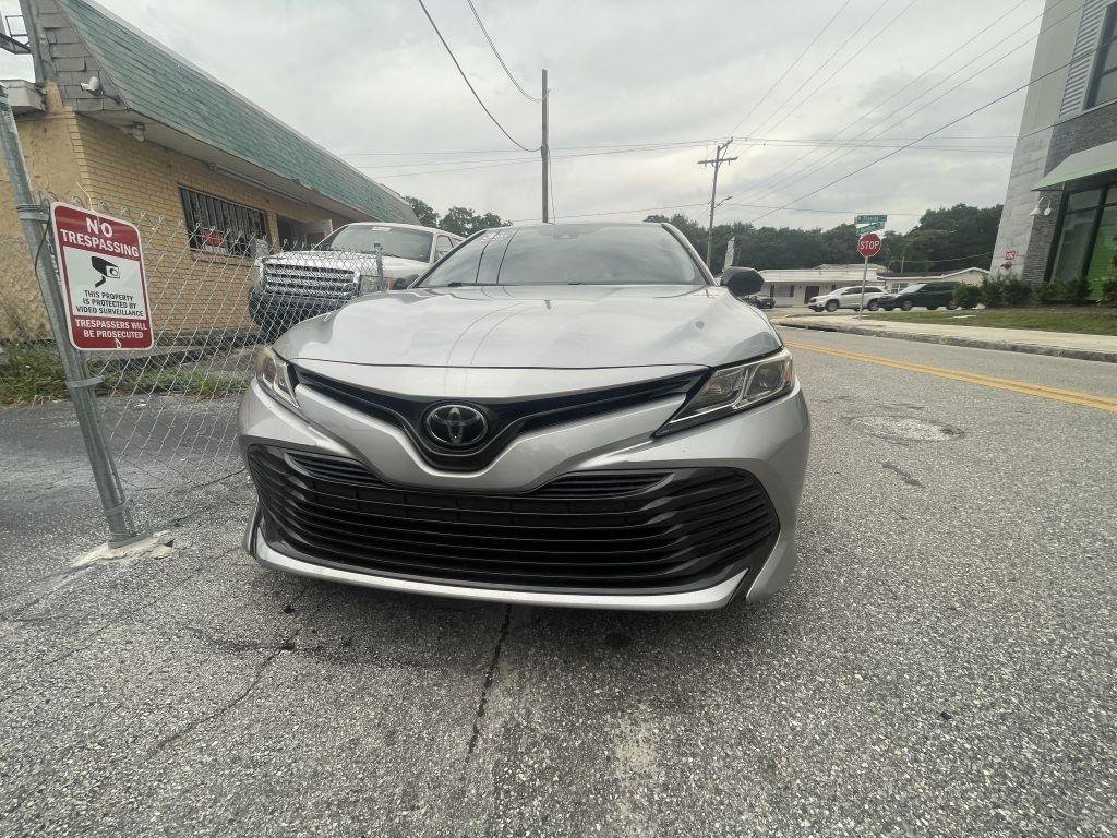Used 2019 Toyota Camry LE FWD image 11