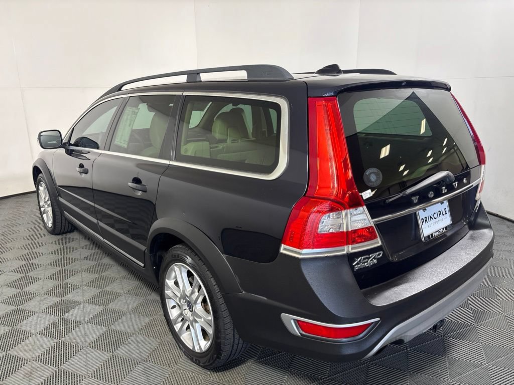 Used 2016 Volvo XC70 T5 Premier w/ Proximity Package AWD/4WD image 7