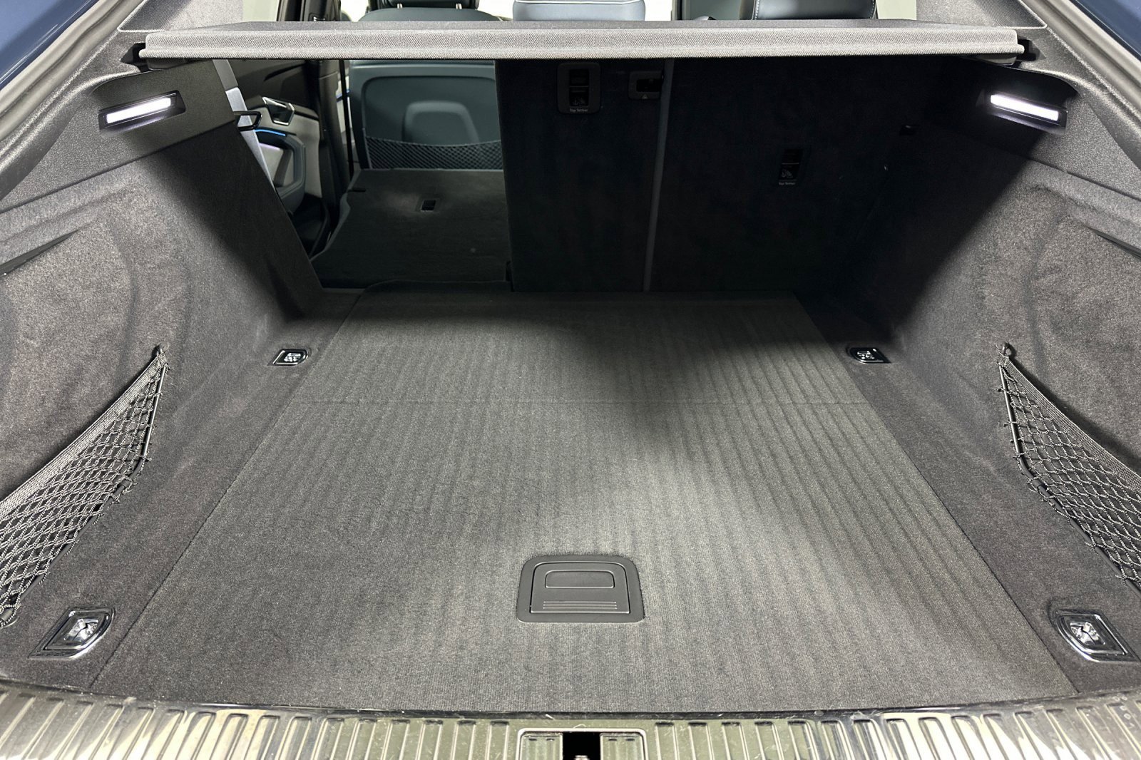 Used 2023 Audi e-tron Prestige w/ Prestige Package image 14