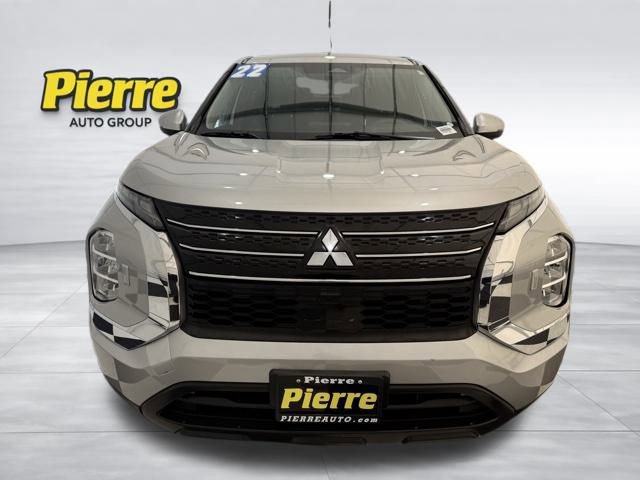 Used 2022 Mitsubishi Outlander ES image 8
