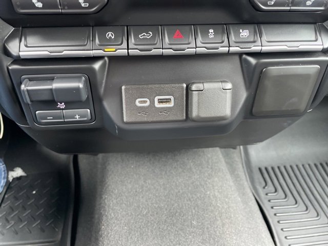 Used 2021 Chevrolet Silverado 1500 LT image 28