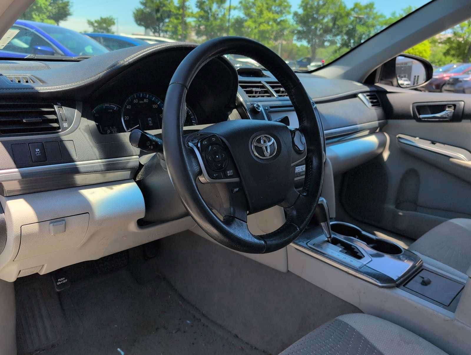 Used 2012 Toyota Camry XLE w/ Convenience Pkg FWD image 10